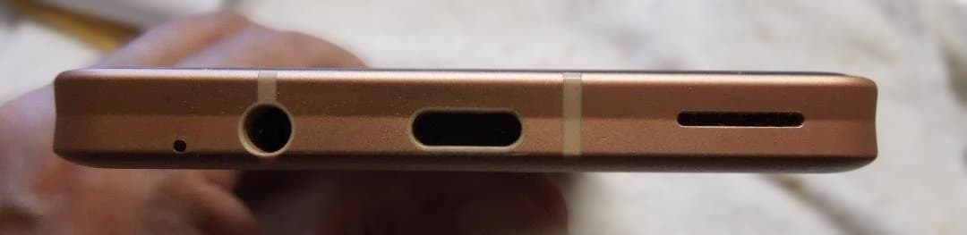 AQUOS sense6 本体　AU　SHG05　64GB