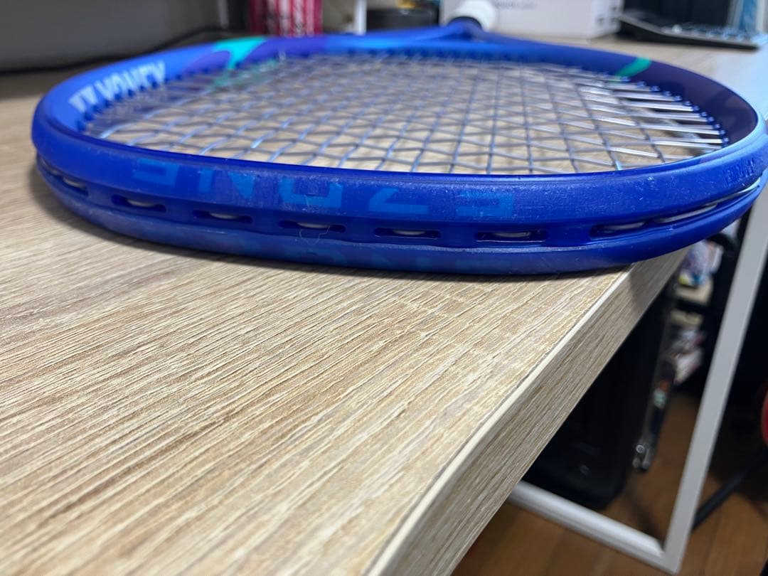 [美品] 保証書付きYONEX EZONE 98 2025年モデル グリップ3