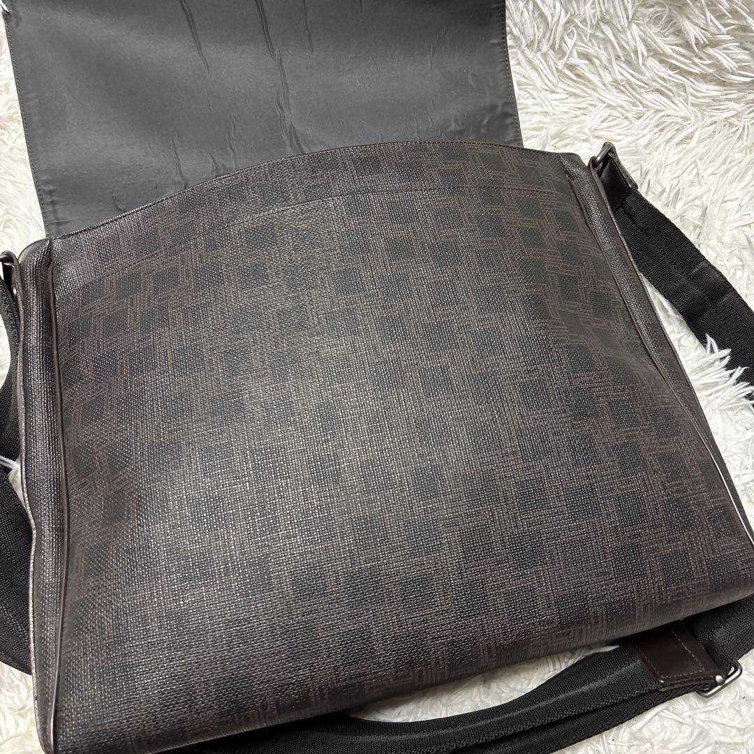 ◎極美品 dunhill ダンヒル ディーエイト メッセンジャーバッグ PVC