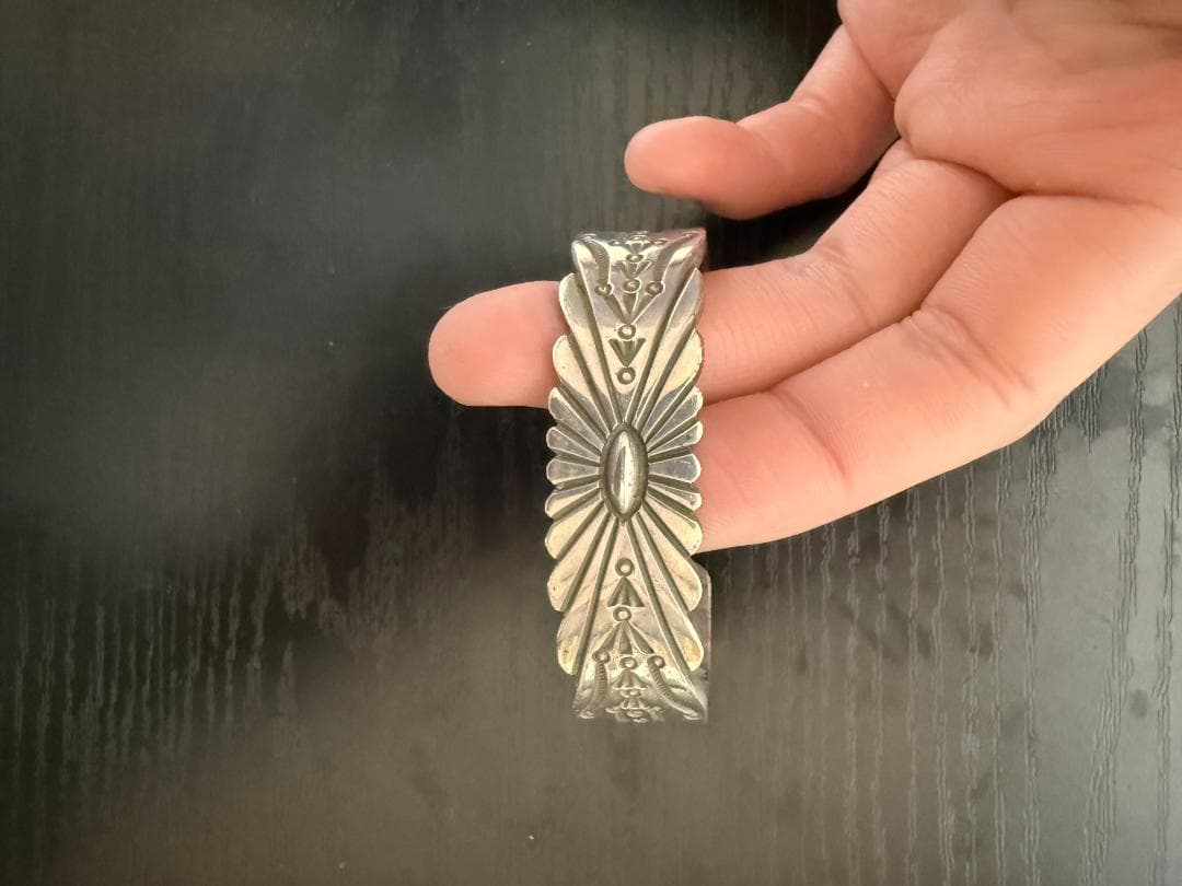 【シルバーバングル】インディアンジュエリーナバホ族 Herman Smith