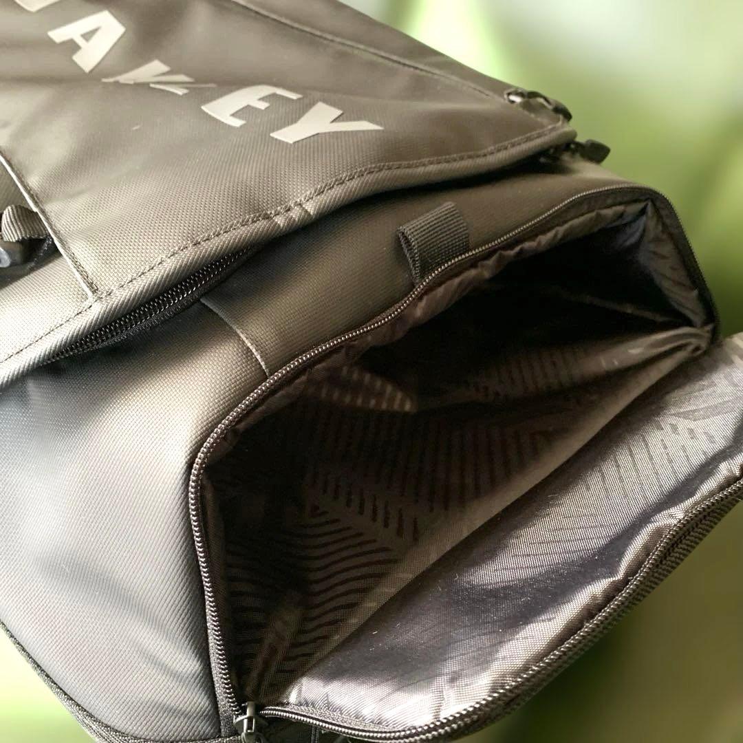 OAKLEY ブラックキャリーケース⭐︎美品