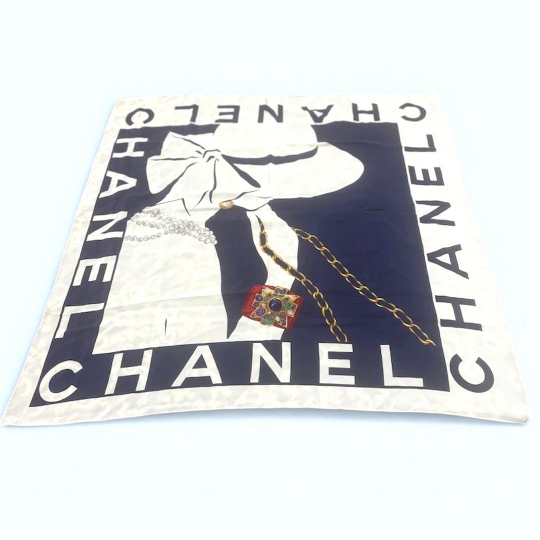 ★美品★希少カラー★人気柄★CHANEL/シャネル☆シルクスカーフ☆