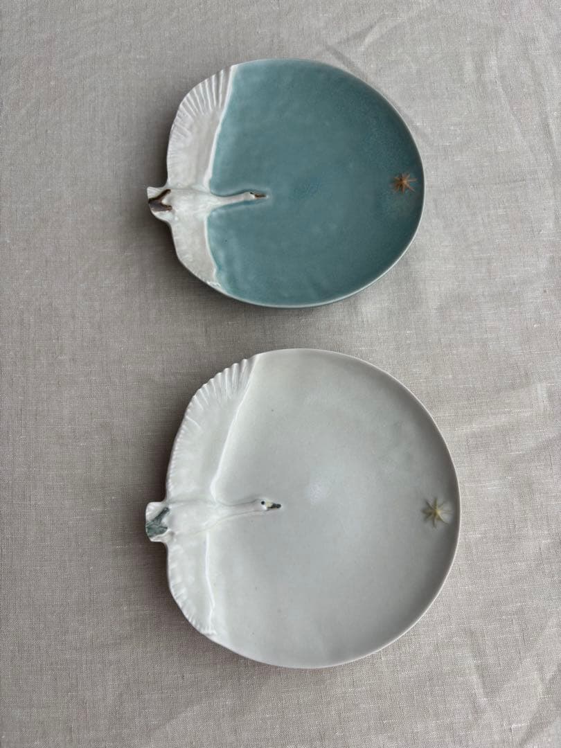 うつわやみたす　白鳥　プレート