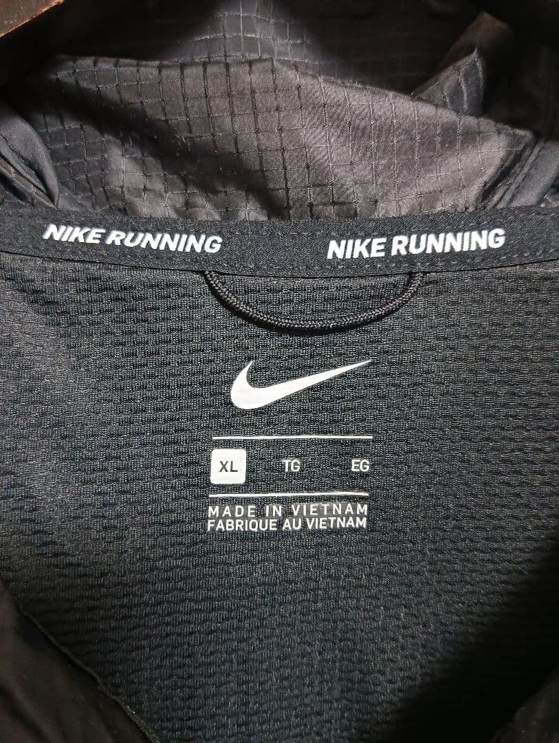 ナイキ トーキョーウィンドランナー フルジップフーディー XL 紙タグ付き