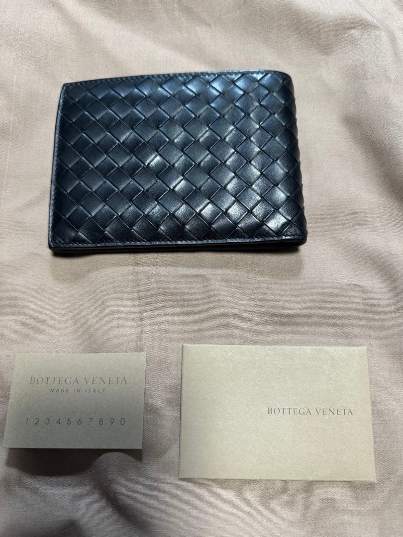 Bottega Veneta ブラックレザー二つ折り財布