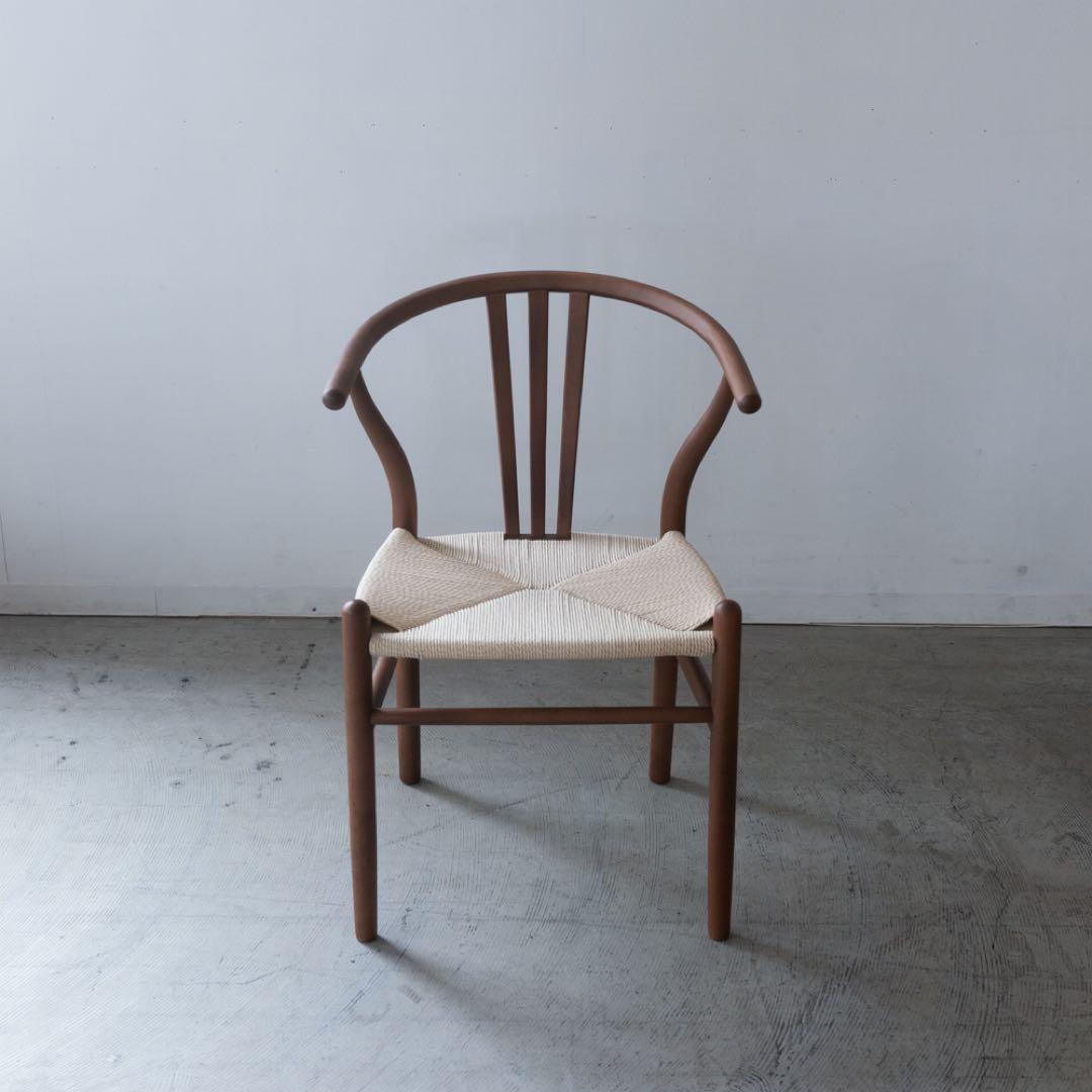 ダイニング　アーム　チェア　ビーチ材ブラウン色