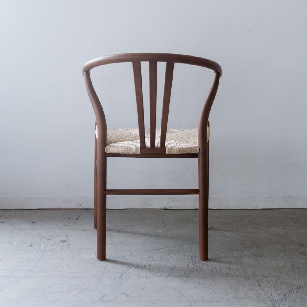 ダイニング　アーム　チェア　ビーチ材ブラウン色