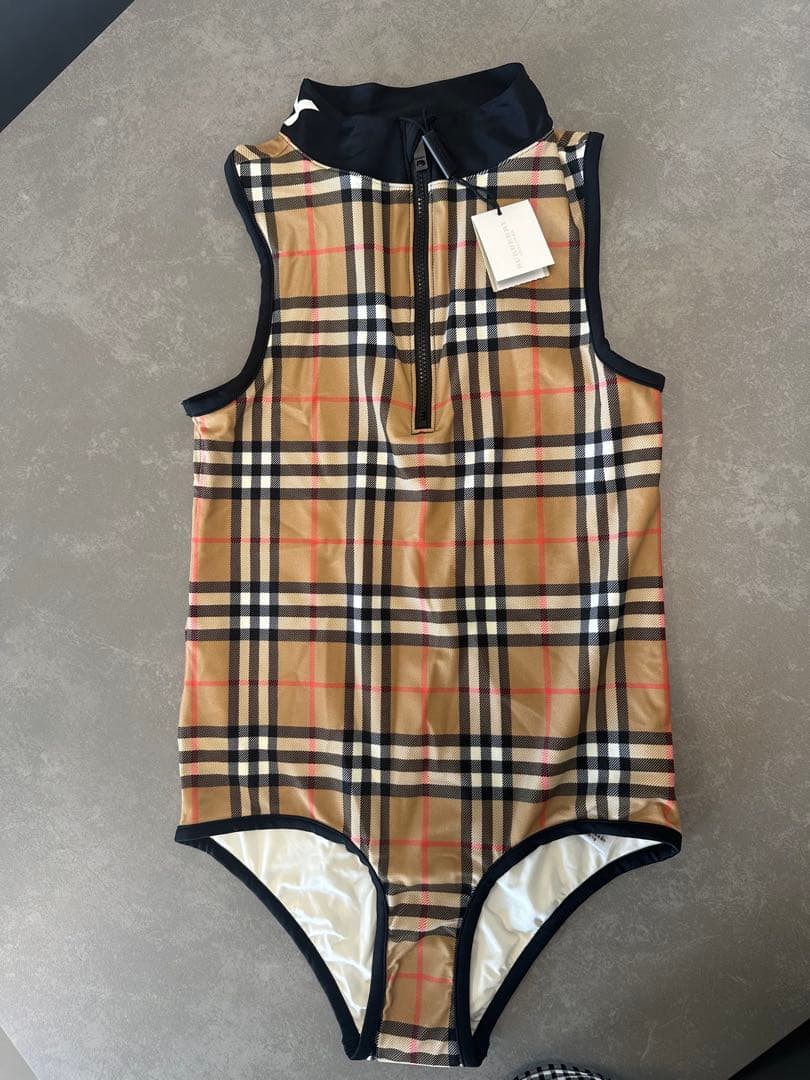 BURBERRY ⭐︎チェック柄 ハイネック水着