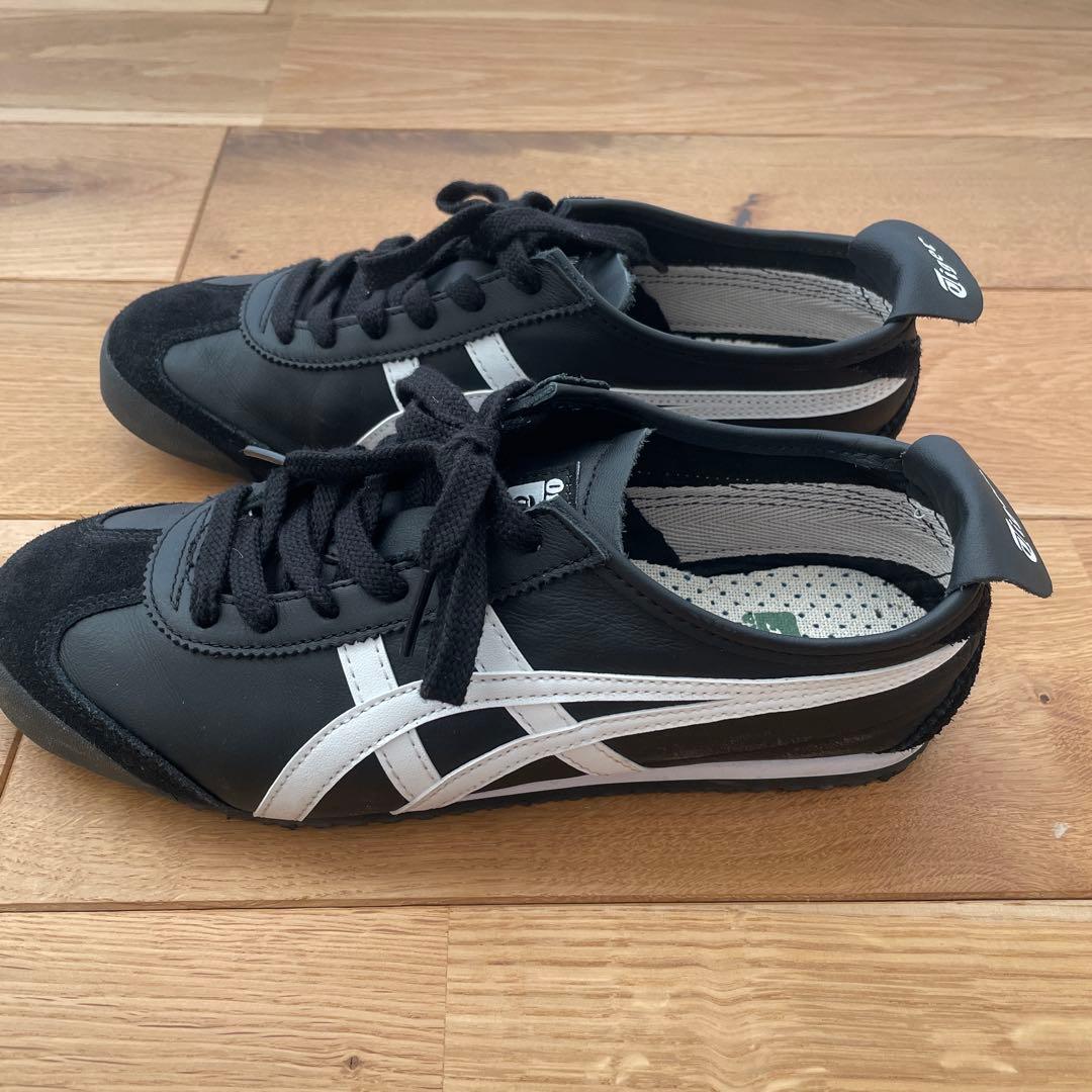 オニツカタイガー　スニーカー　黒