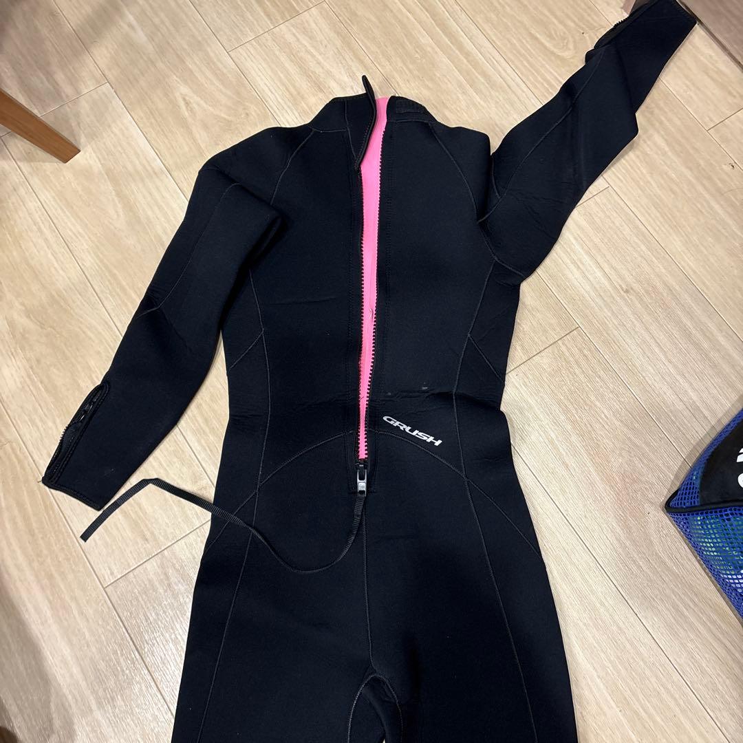 GRUSH ブラック フルスーツ 膝パッド付き Mサイズ