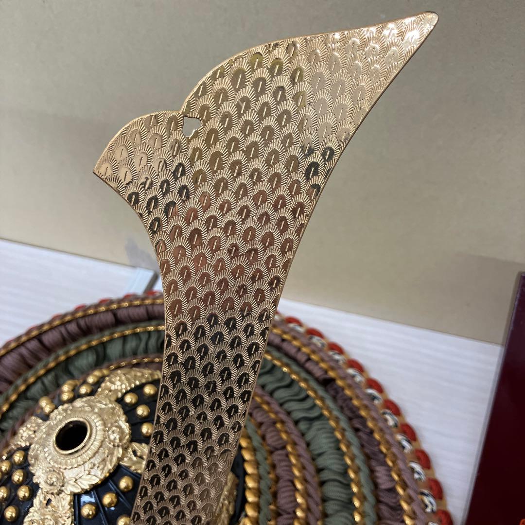 兜飾り　五月人形　金箔押木彫龍 忠保監修　鎧