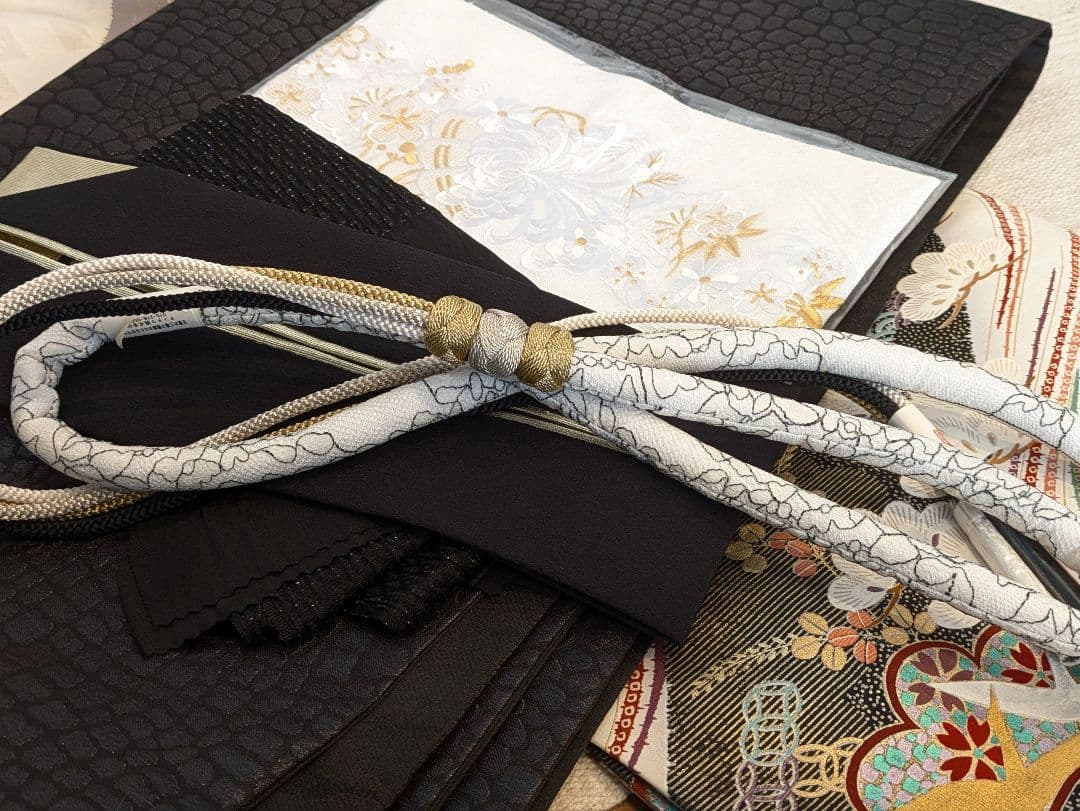 振袖フルセット 身丈155裄63 暈し染め 金銀彩 黒 グレー 逸品 成人式