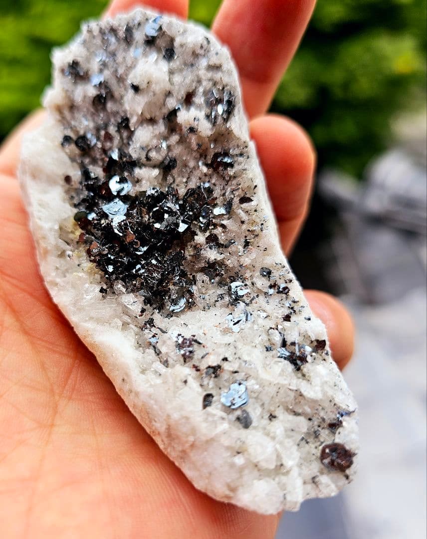 ネパール産 ヘマタイト水晶共生 原石