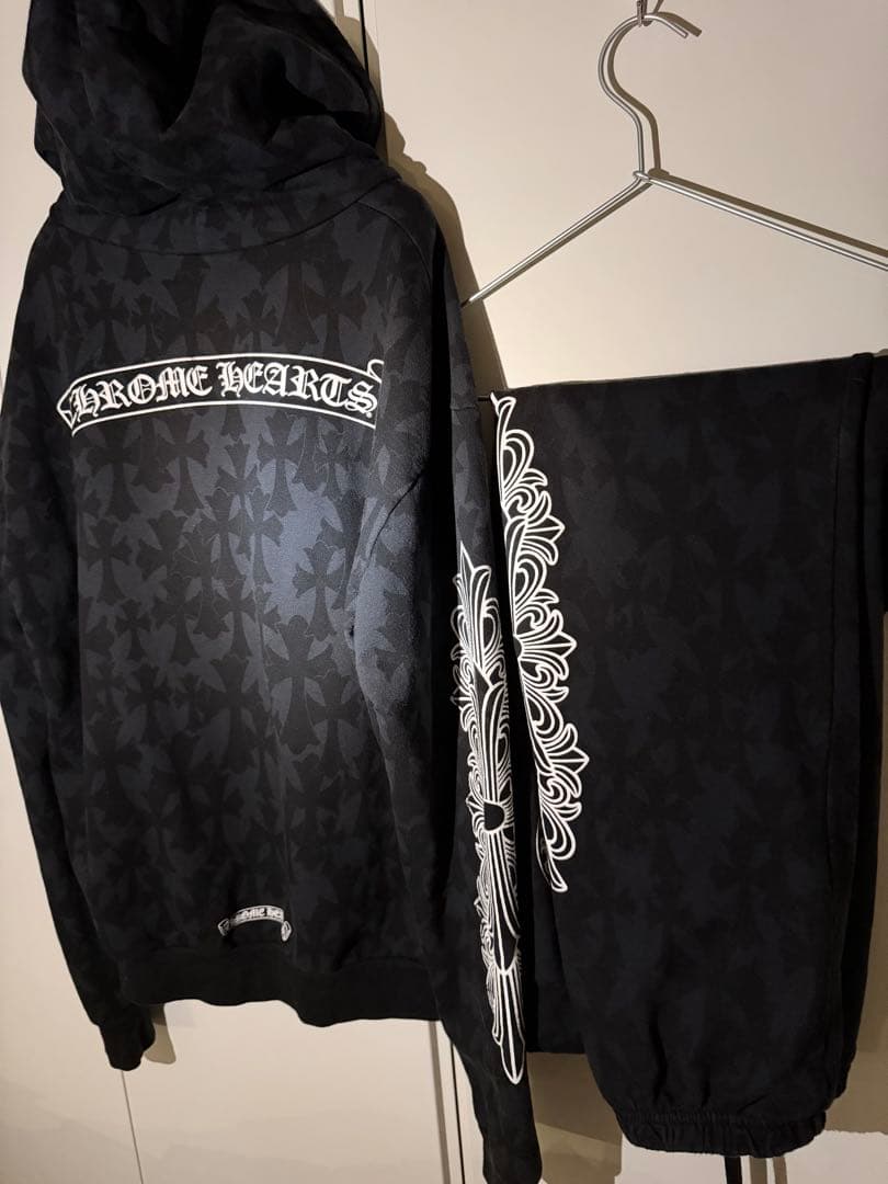 CHROME HEARTS セメタリークロスジップアップフーディー