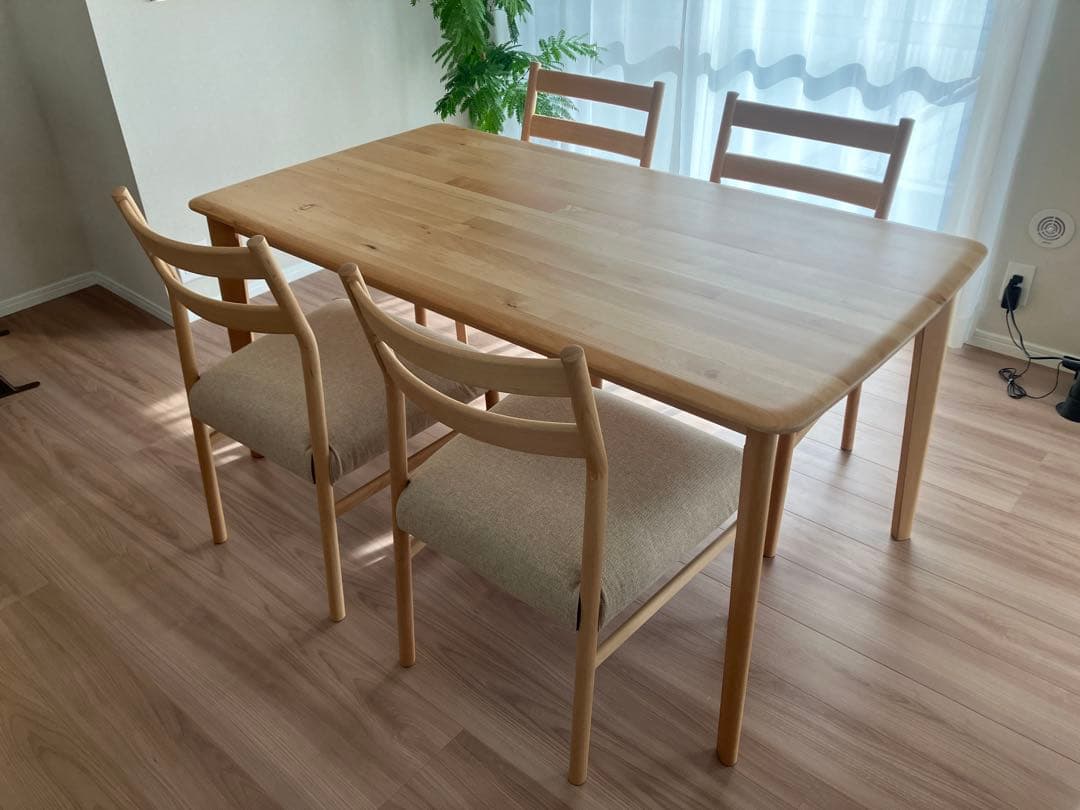 ニトリ　ダイニングテーブル　ダイニングチェア4脚