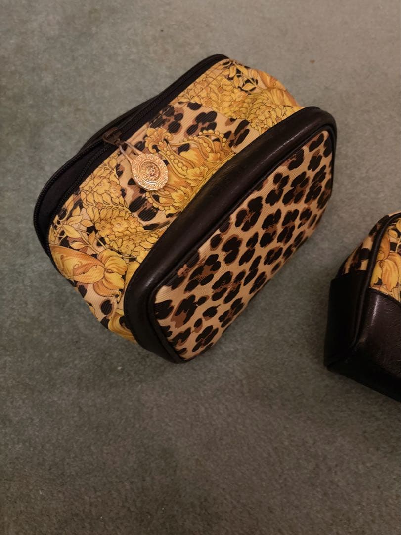 美品♡VERSACE♡ヴェルサーチバニティバッグ＆ポーチ2点セット
