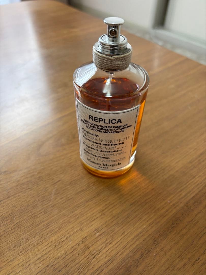 メゾン マルジェラ レプリカ ウィスパーズ イン ザ ライブラリー 廃盤