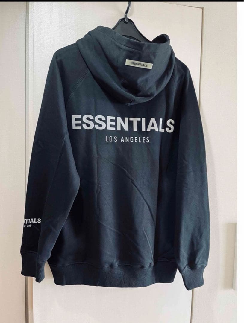 FOG ESSENTIALS リフレクティブパーカー フート付き 後ろLOGO