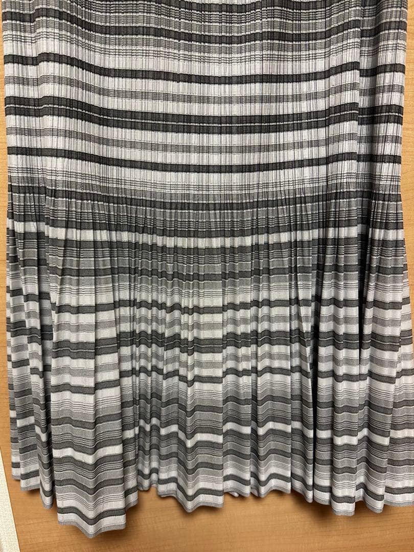 pleats please プリーツスカート