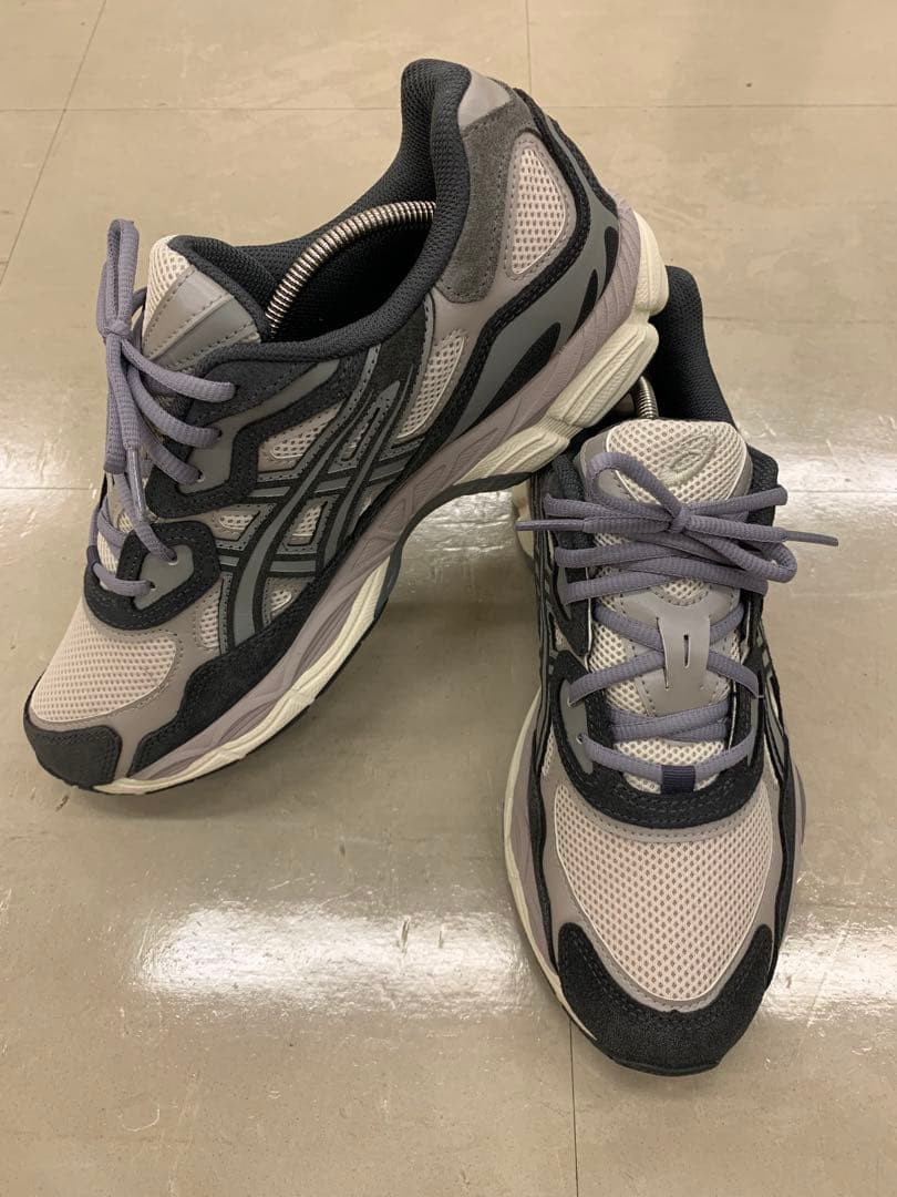 靴 ASICS GEL-NYC OATMEAL/OBSIDIAN GREY 27.0