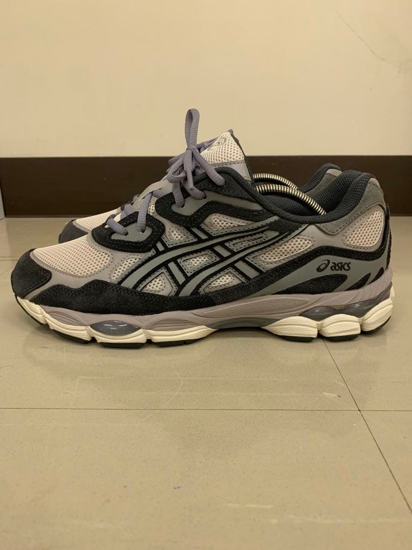 靴 ASICS GEL-NYC OATMEAL/OBSIDIAN GREY 27.0