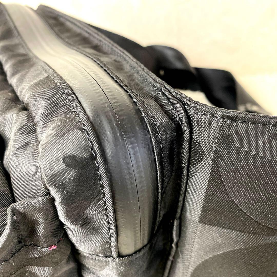 【美品】ヴィヴィアンウエストウッド ボディバッグ シャドーオーブ ブラック