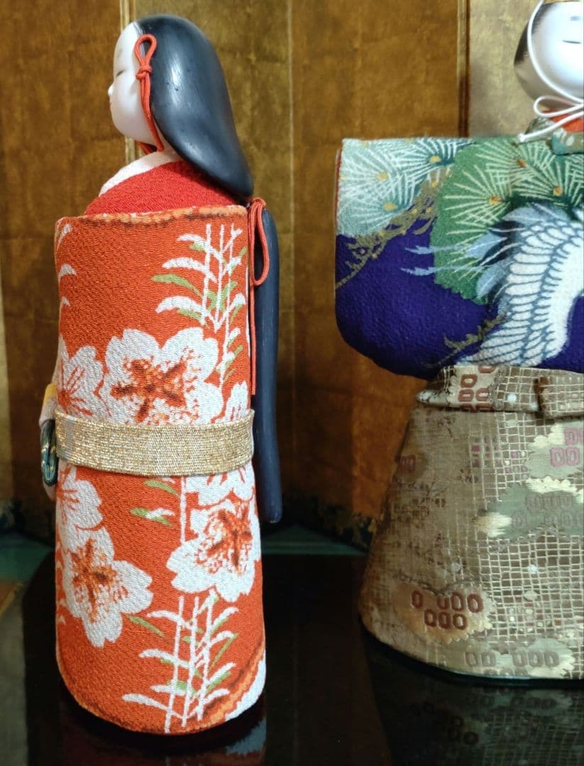 桐塑立雛　男雛の金箔冠 難度の高い女雛の髪型 古布の衣裳