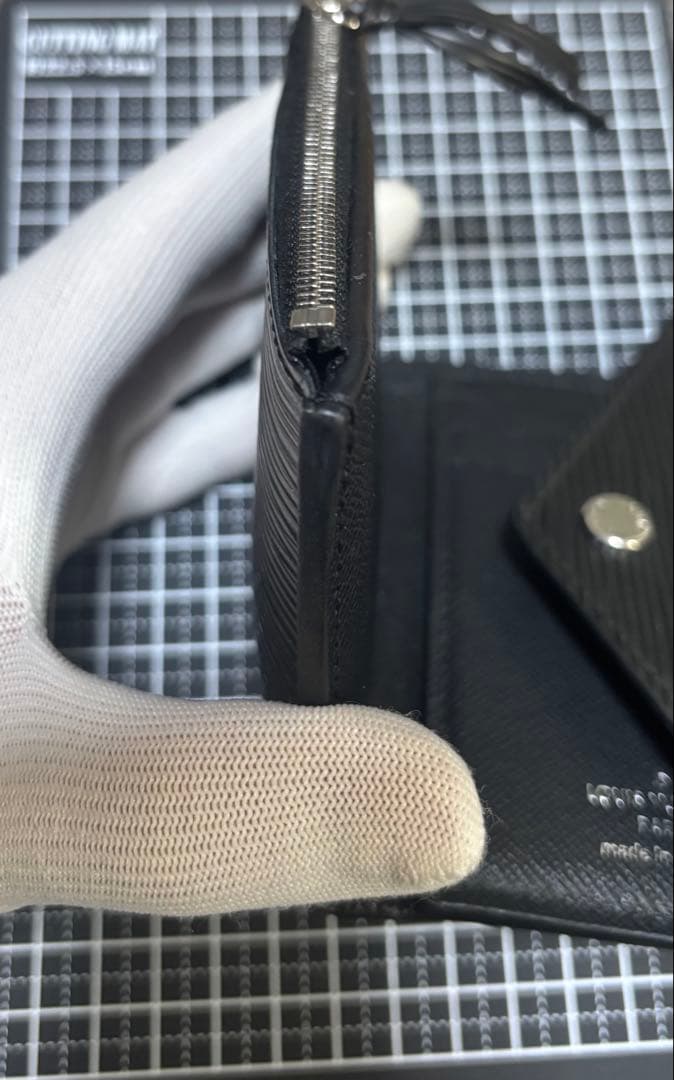 ⭐️美品⭐️　ルイヴィトン エピ ポルトフォイユ・ヴィクトリーヌ 三つ折り　財布