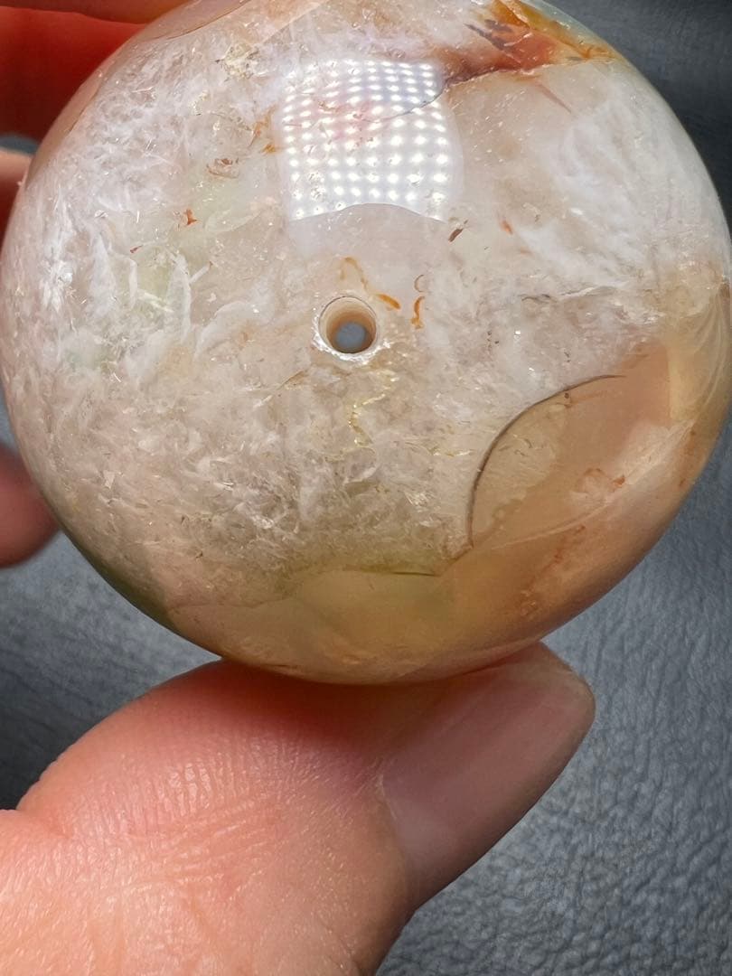 071820  32.6ミリ緑桜瑪瑙　貫通穴　結晶入り