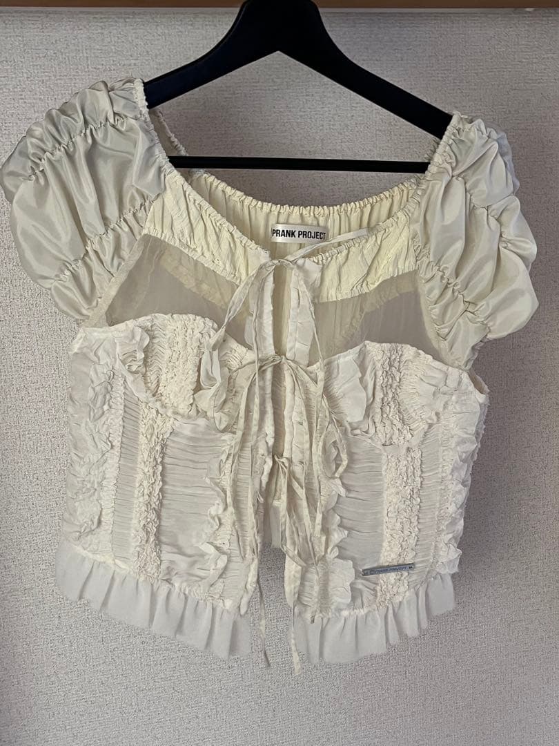 PRANK PROJECT フリルクロップドトップス