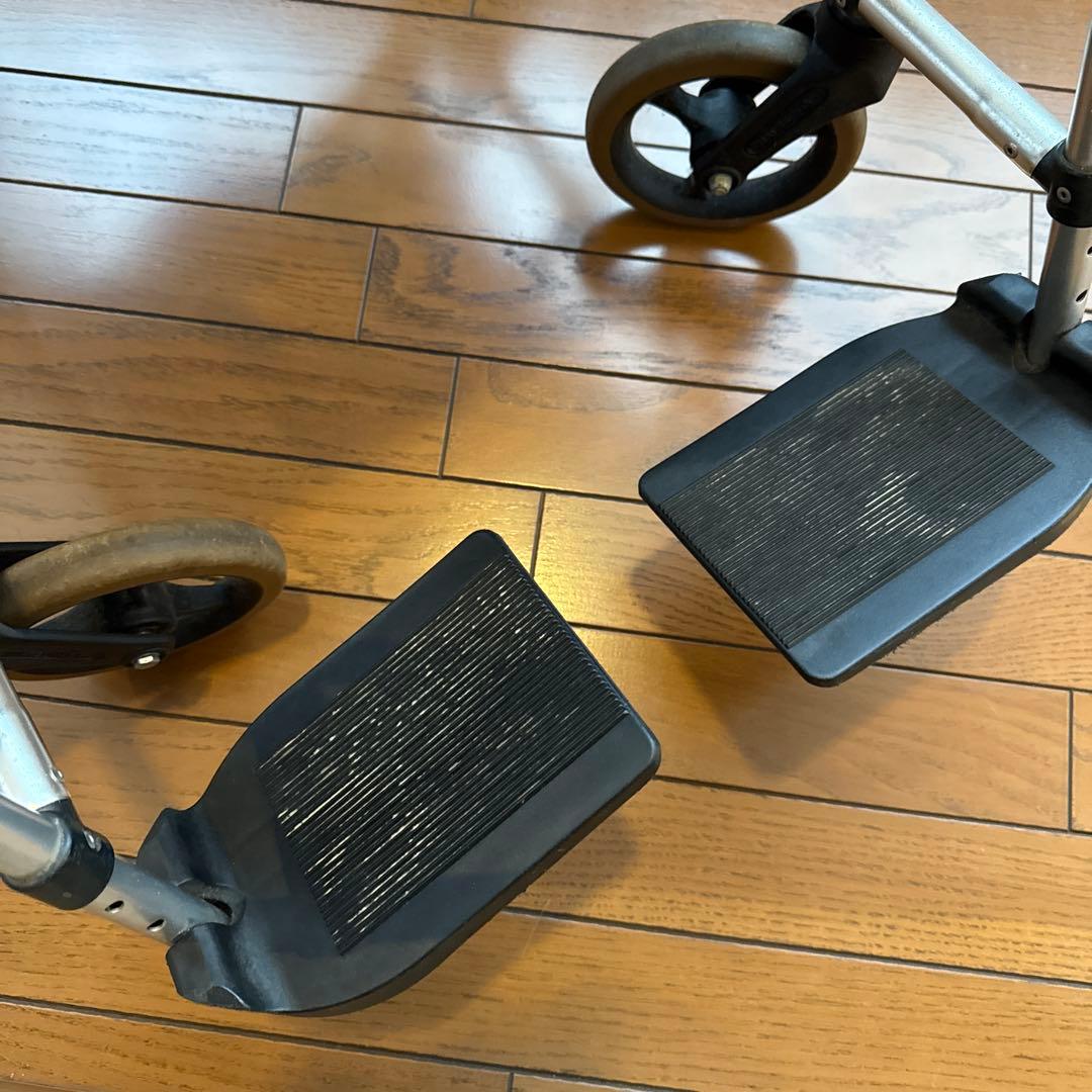 介護用車椅子 （アルミ介助式車椅子）