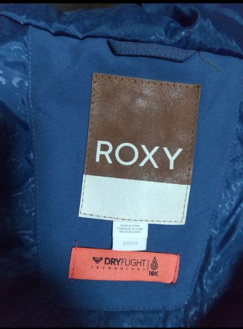 新品 ROXY スノーボードウェアー