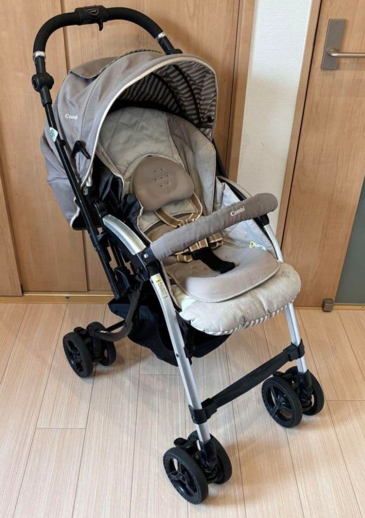 コンビ　上位モデル　ディアクラッセ エッグショック 　シャトーグレー