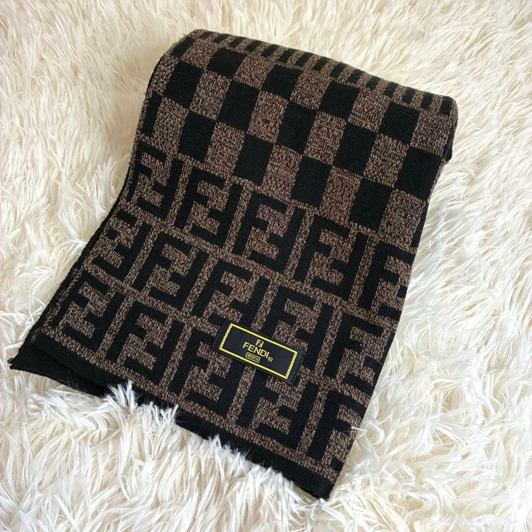 FENDIフェンディ ズッカ柄FFモノグラムマフラー