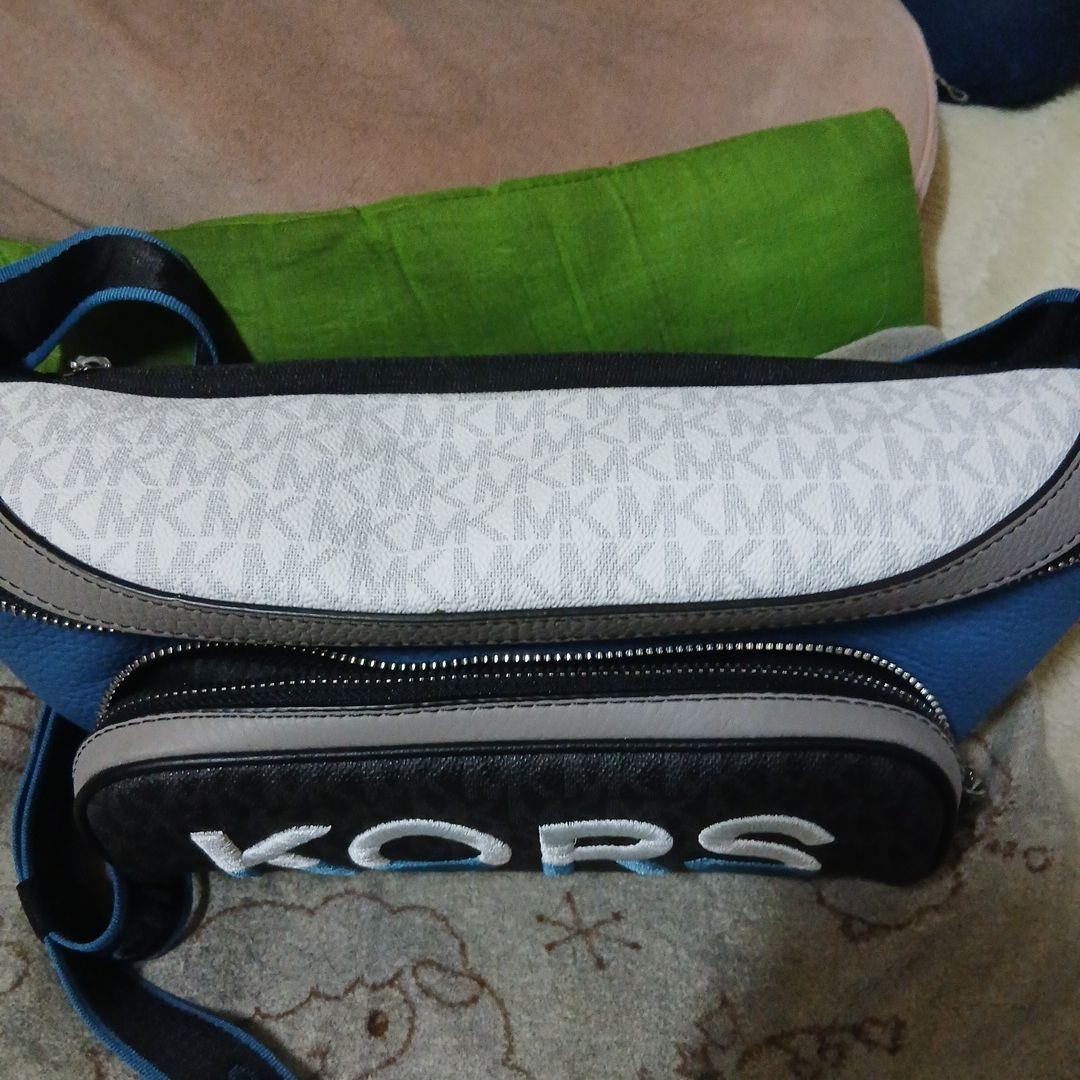 MICHEALKORS ボディバッグ・ウエストポーチ