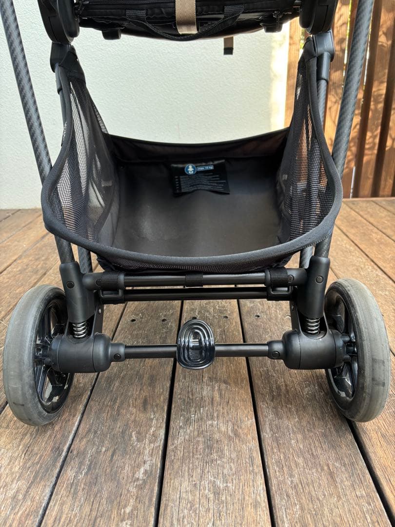 【売約済】ベビーカー Cybex Melio Carbon 2024