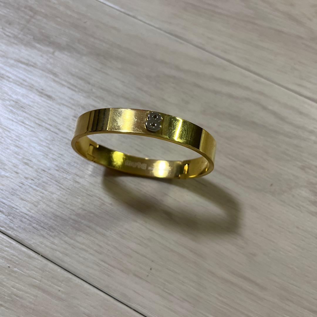 ゴールドシンプルバングル