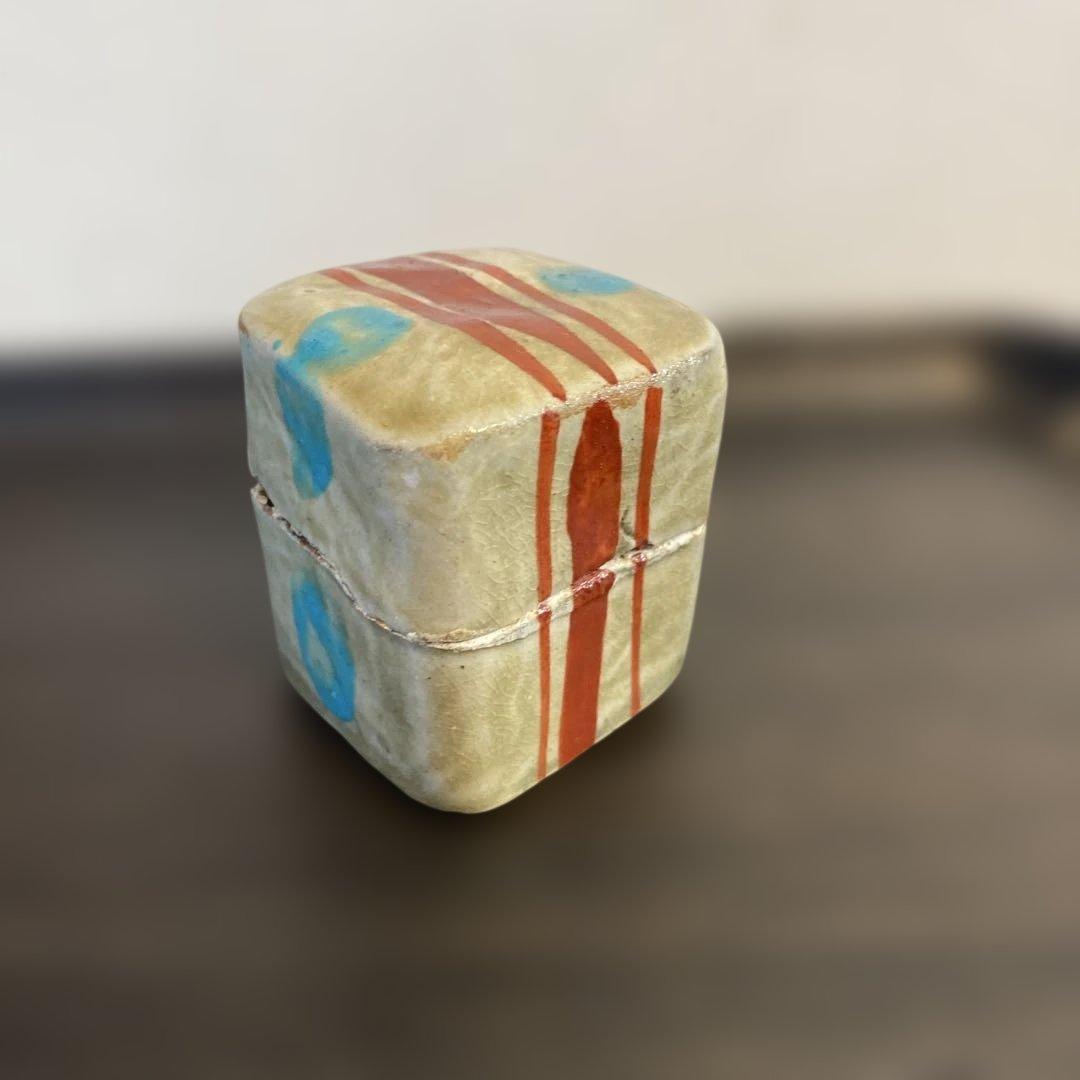 民藝　壺屋焼　やちむん　小橋川仁王　赤絵　緑釉点文　香合