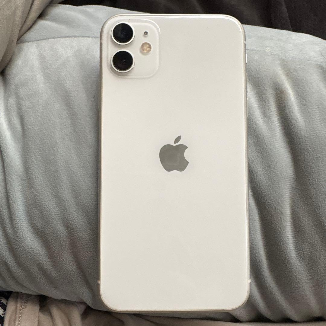 iPhone 11 128GB 本体のみ