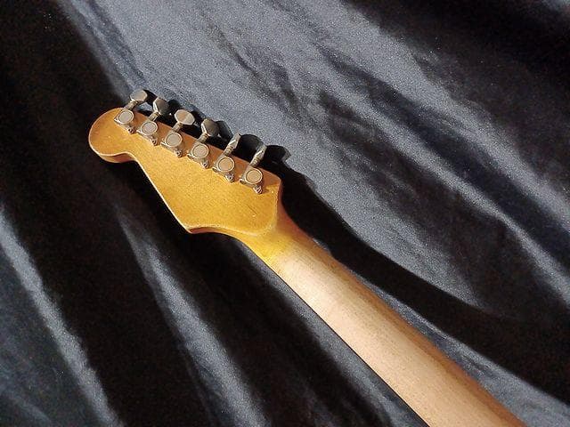 ギター FiestaRed Relic LaquerFinishStratocaster