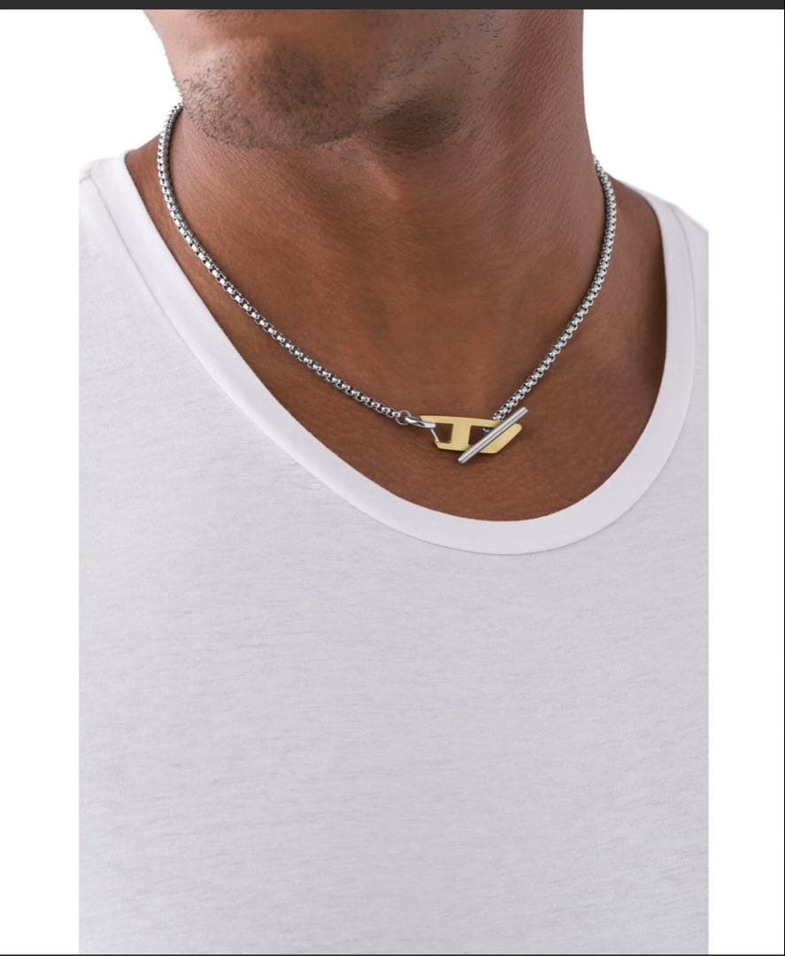 ユニークロゴモチーフ ネックレス シルバー/ゴールド