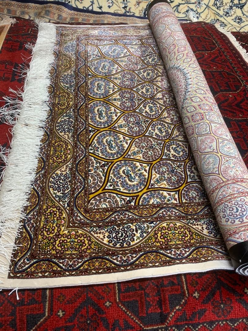 ペルシャ絨毯、イラン、クムシルク絨毯/サイズ: 100x150cm..ir5m。