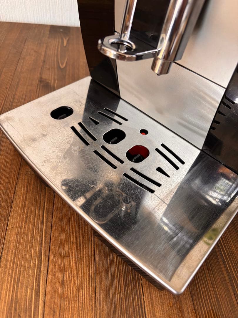 デロンギ　マグニフィカSカプチーノ　全自動　ECAM23260SBN