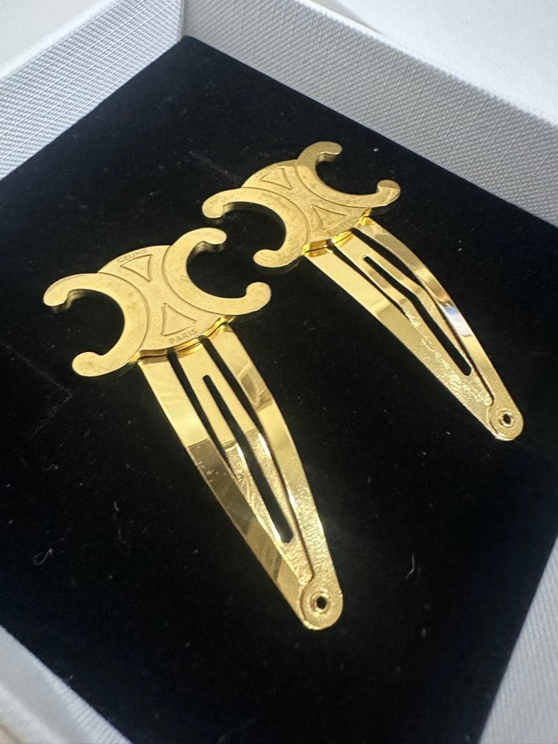 sr セリーヌ　アクセサリー　ヘアクリップ　目立つ汚れ傷あり