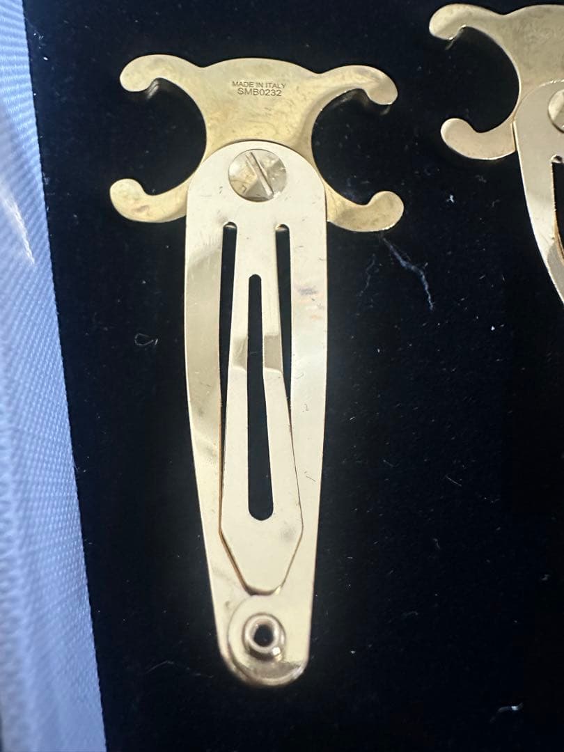 sr セリーヌ　アクセサリー　ヘアクリップ　目立つ汚れ傷あり