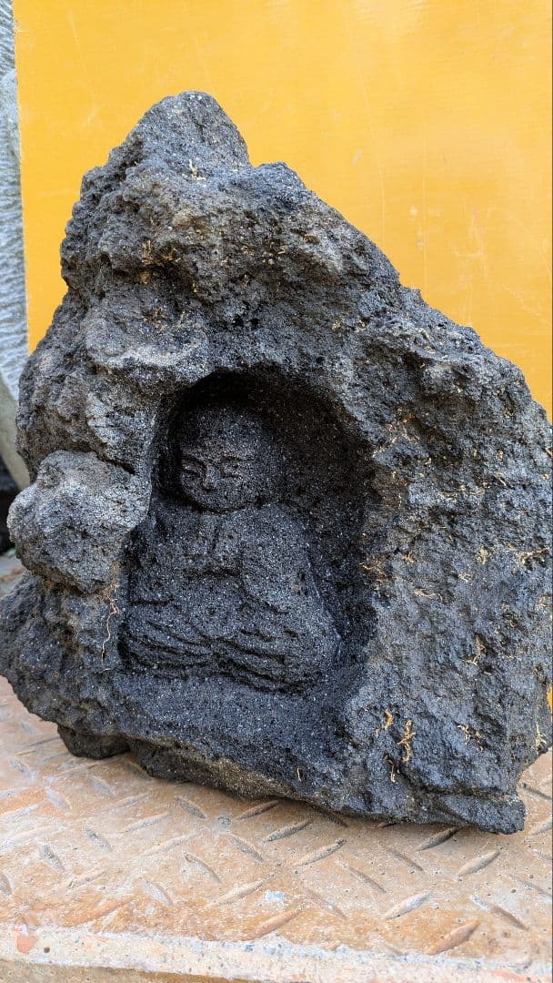 溶岩石石仏、修行僧、倉田辰彦作