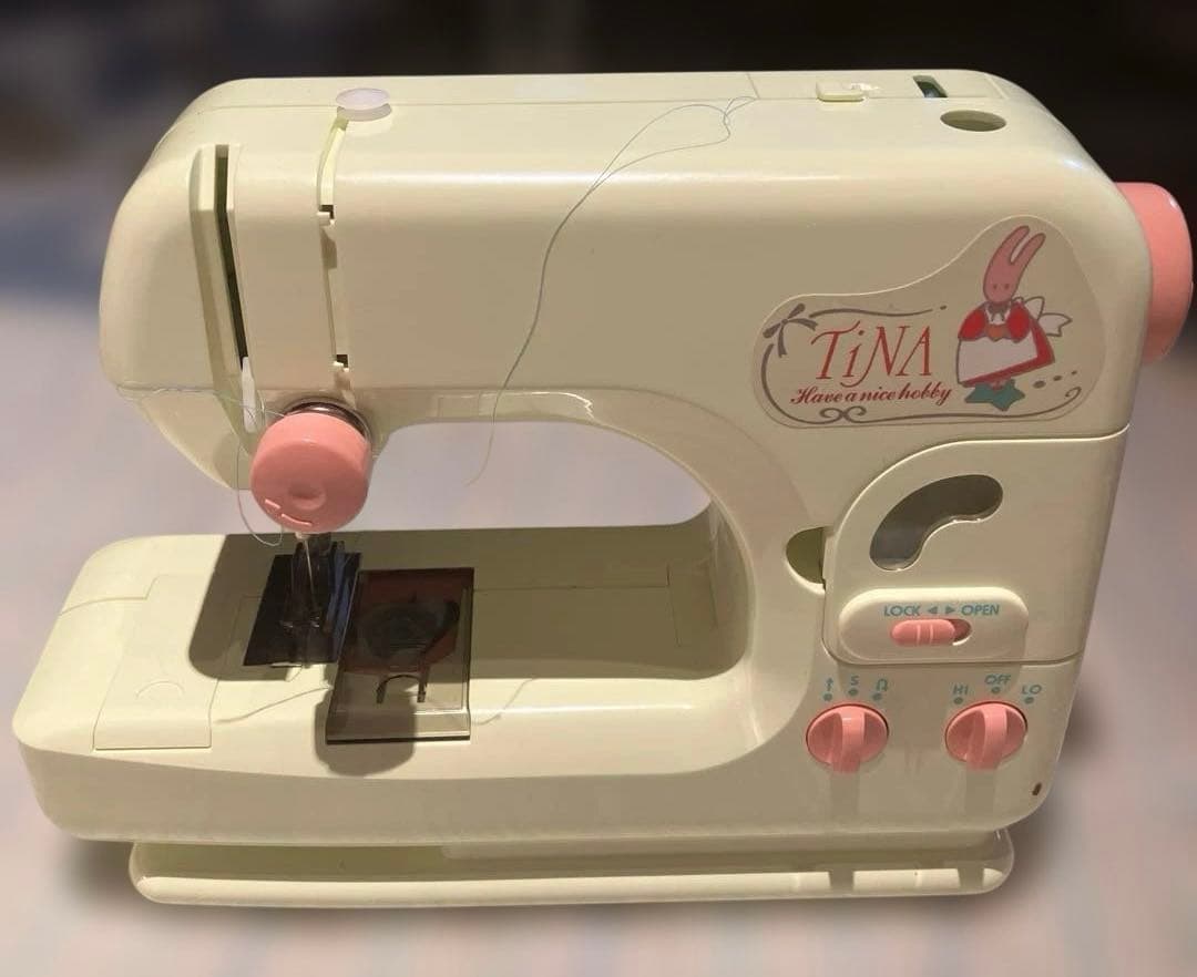 昭和レトロ　シンエールズ TINA」ミシン　トミー　説明書あり