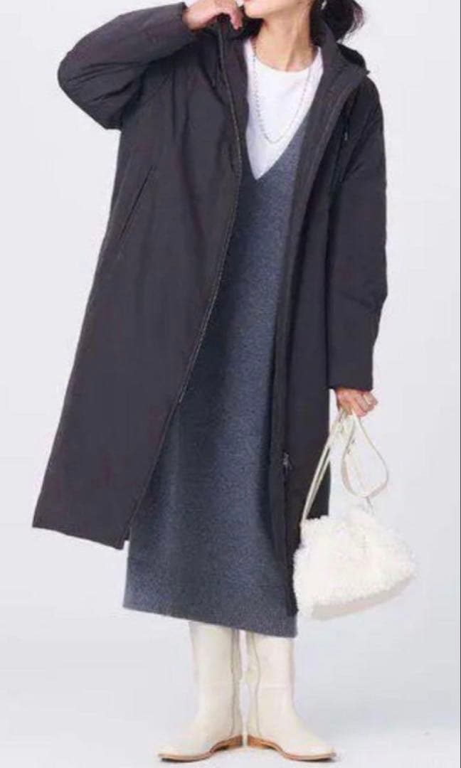 フード付きロング中綿コート　黒