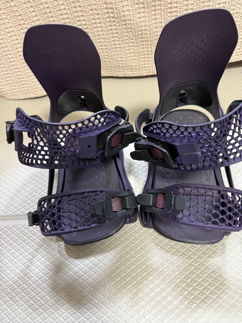 紫 メッシュ スノーボード ビンディング　バタレオン　Sサイズ