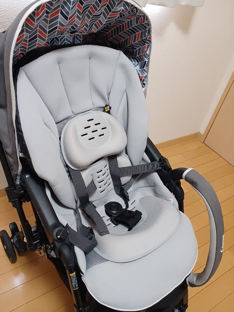 s*1様 コンビ　スゴカルαオート4キャスcompact 　ベビーカー